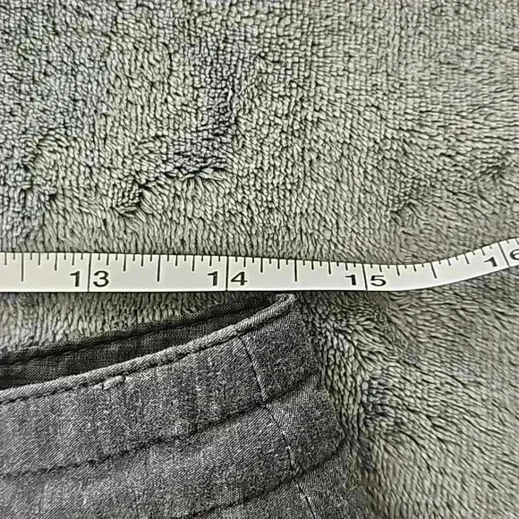 Vissla NWOT board shorts Planet friendly size S/29 8" inseam - Picture 6 of 9